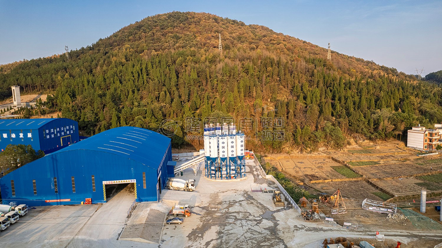 新新高速赧水特大桥，建设中