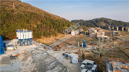 新新高速赧水特大桥，建设中