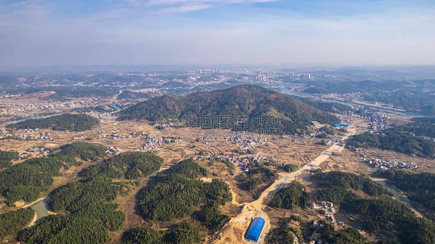 新新高速隆回出口，建设中