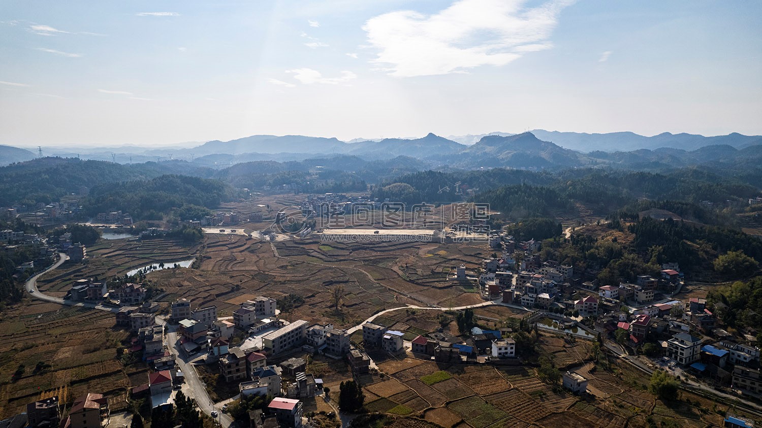 新新高速隆回出口，建设中