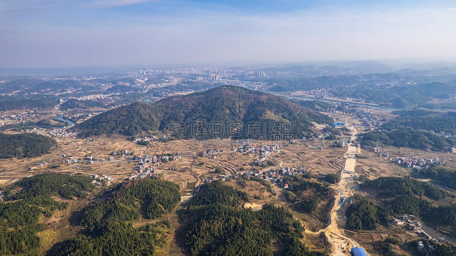 新新高速隆回出口，建设中