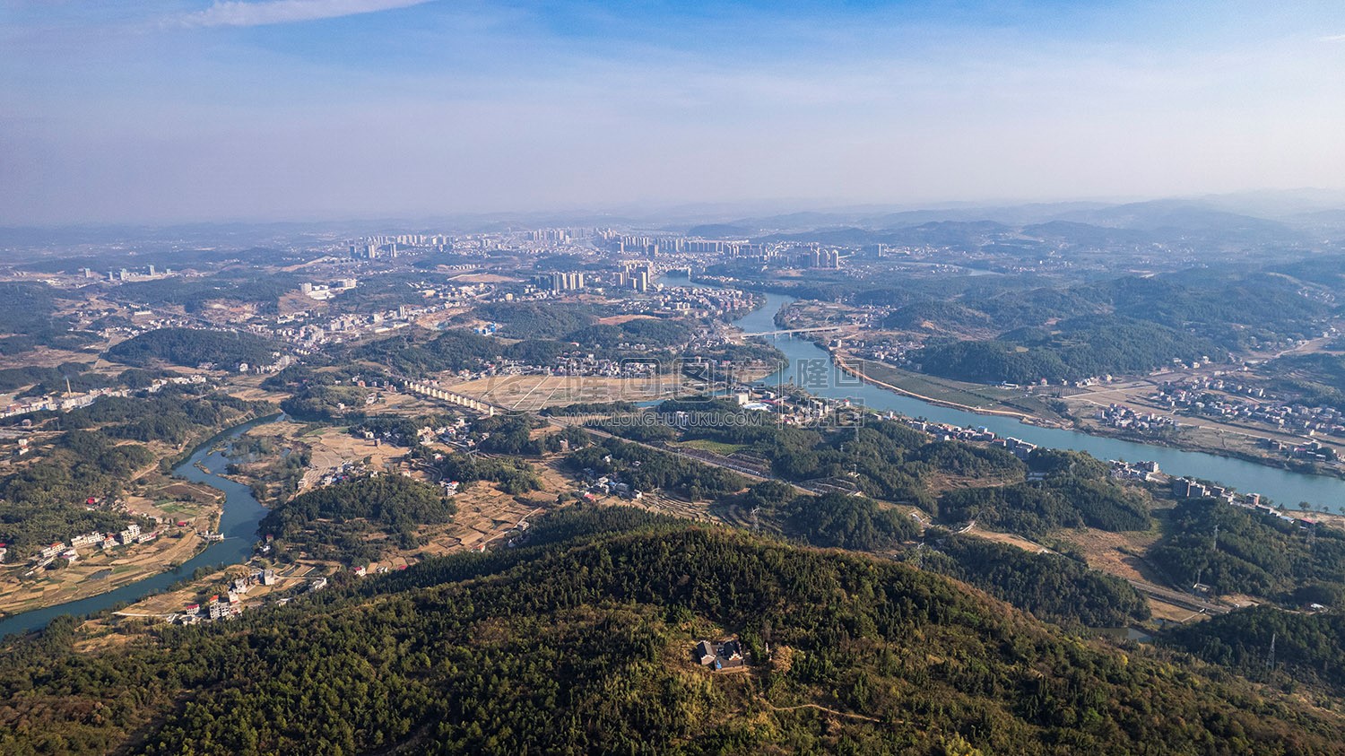 新新高速隆回出口，建设中