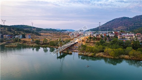 新新高速隆回赧水特大桥，建设中