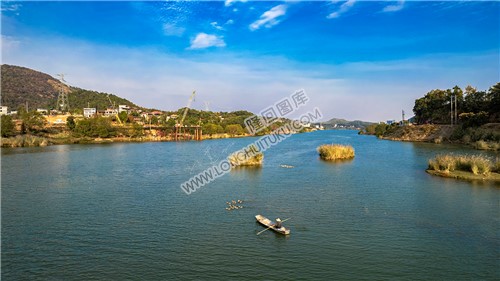 新新高速隆回赧水特大桥，建设中