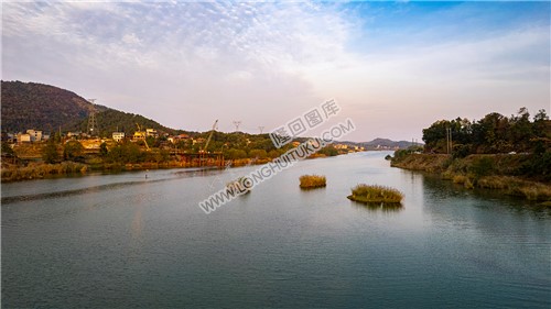 新新高速隆回赧水特大桥，建设中