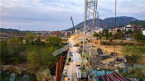 新新高速隆回赧水特大桥，建设中