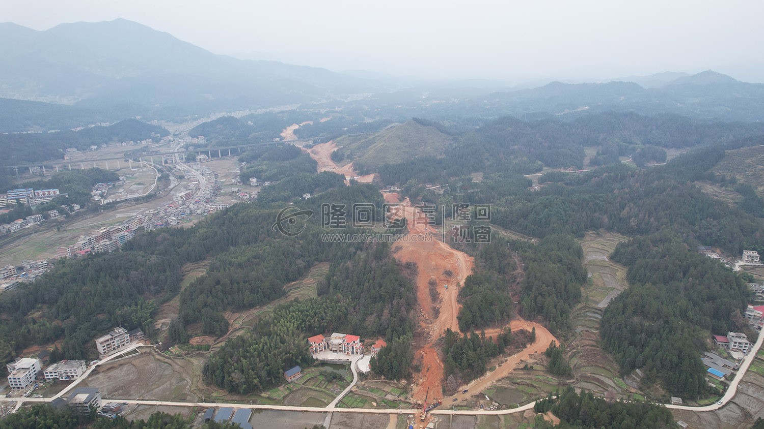 新新高速金石桥互动，建设中