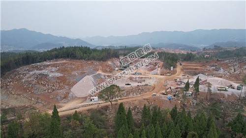 六都寨互通新新高速，建设中