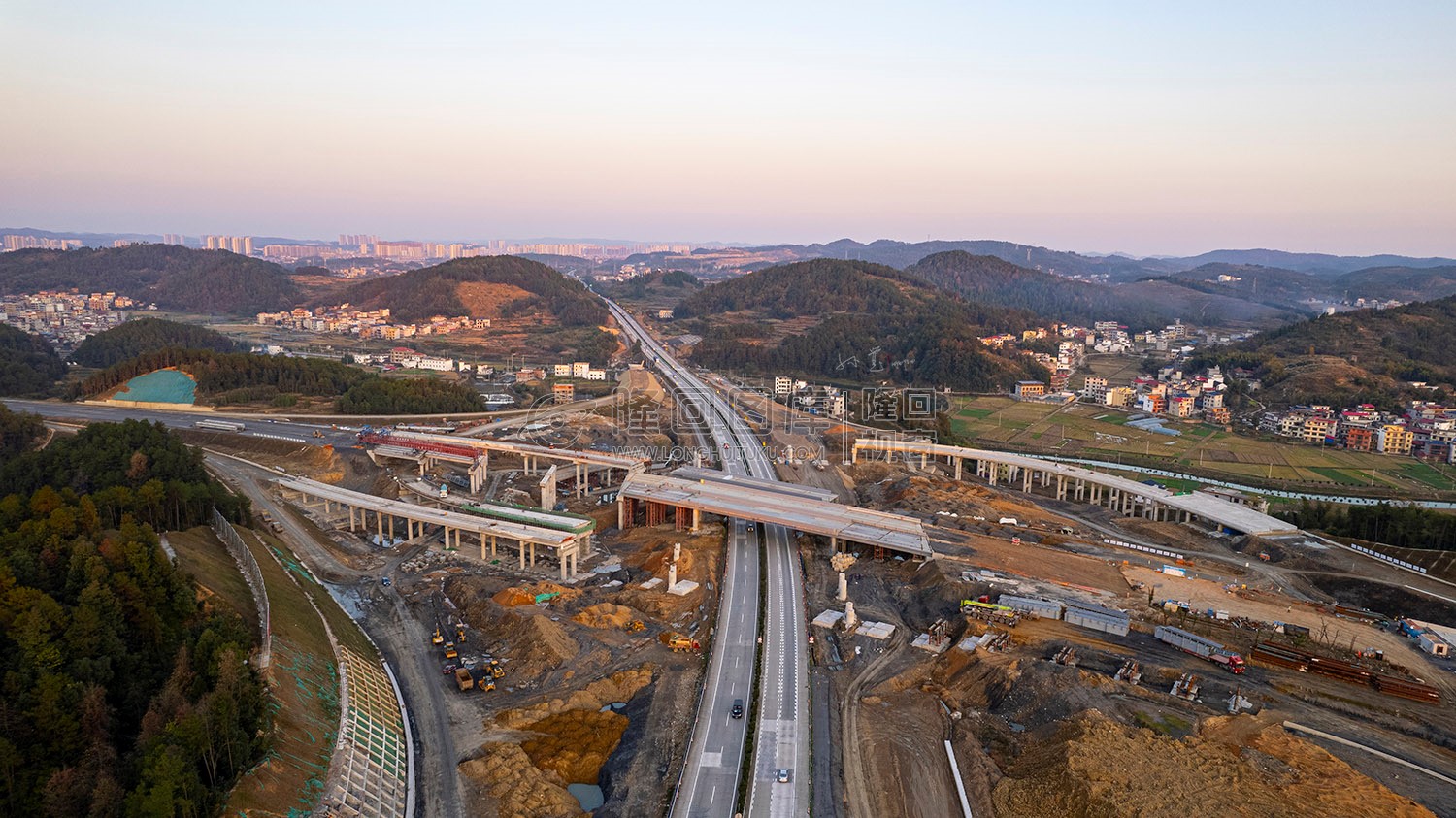 下面沪昆高速线