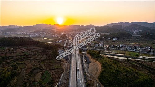 沪昆高速隆回县城方向