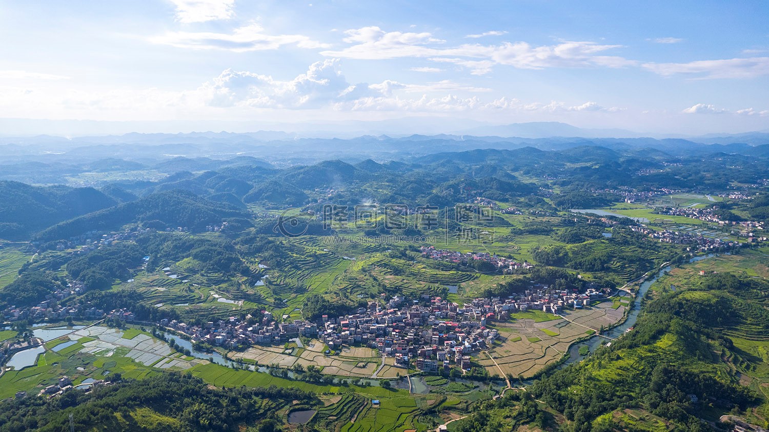 车田村的稻谷黄了