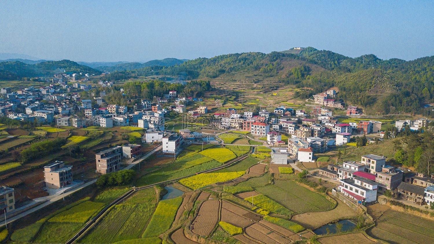 石笋寨,一座像春笋的石山!