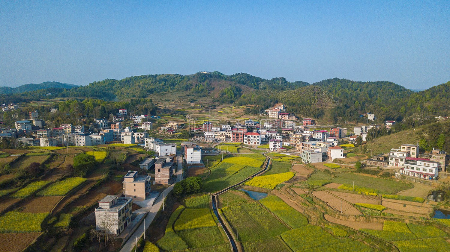 石笋寨,一座像春笋的石山!