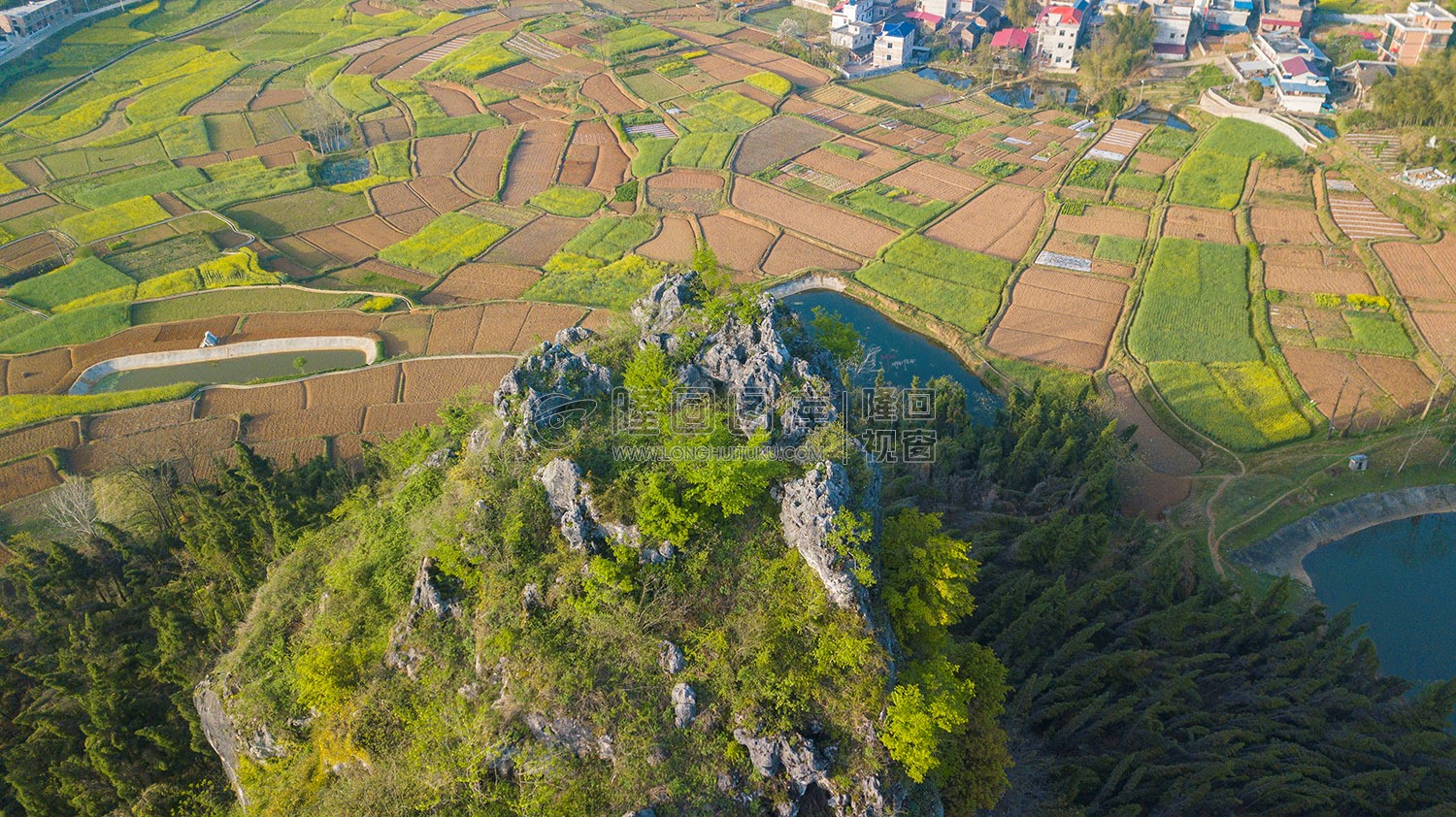 石笋寨,一座像春笋的石山!