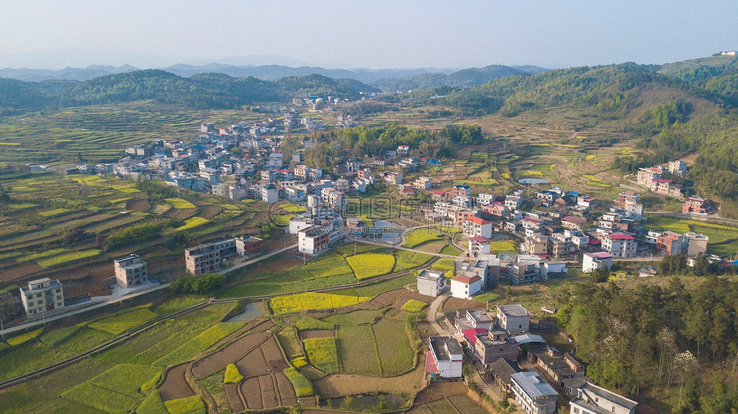 石笋寨,一座像春笋的石山!