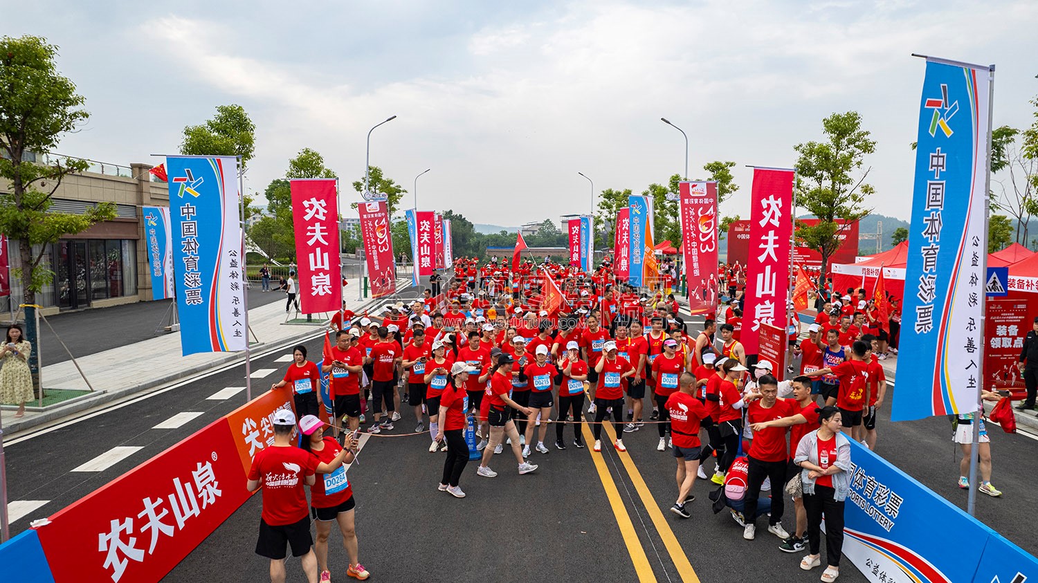 早安隆回健康跑开跑