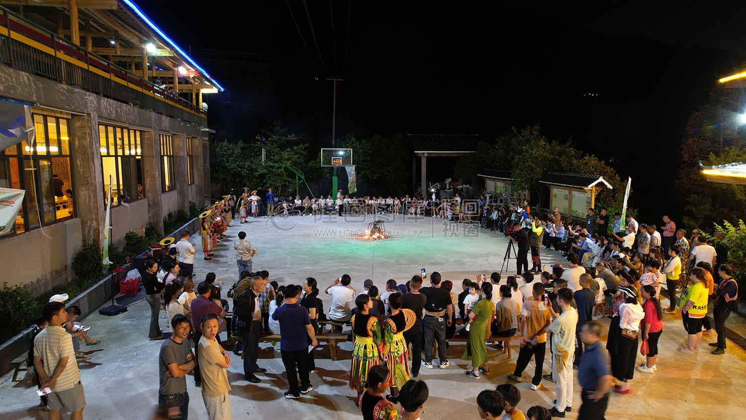 白水洞篝火晚会