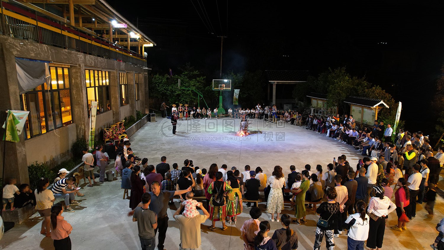 白水洞篝火晚会