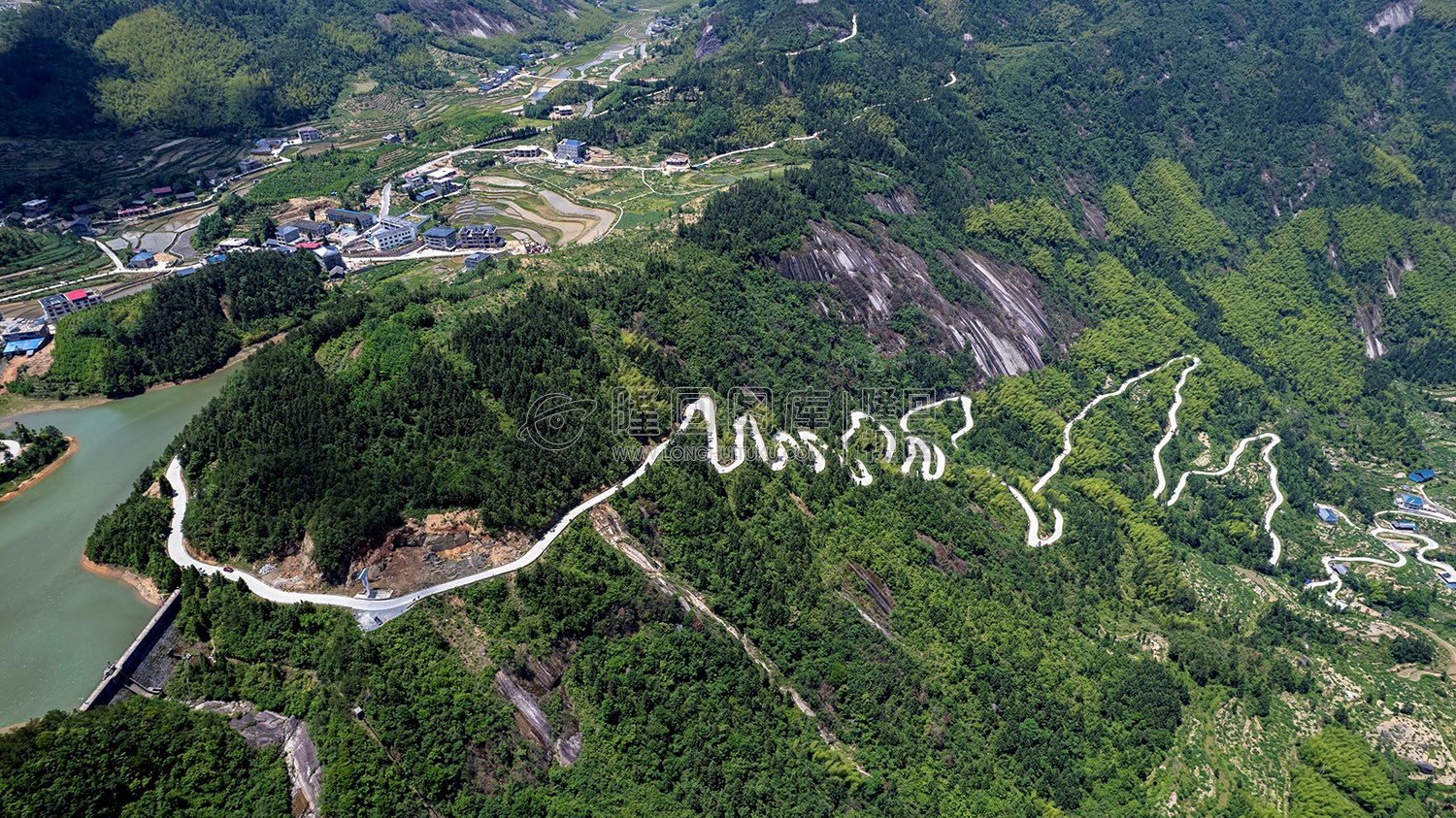 白水洞36拐公路-红军精神路