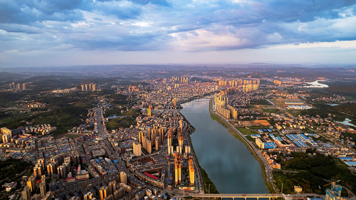 隆回全景航拍，县城全景