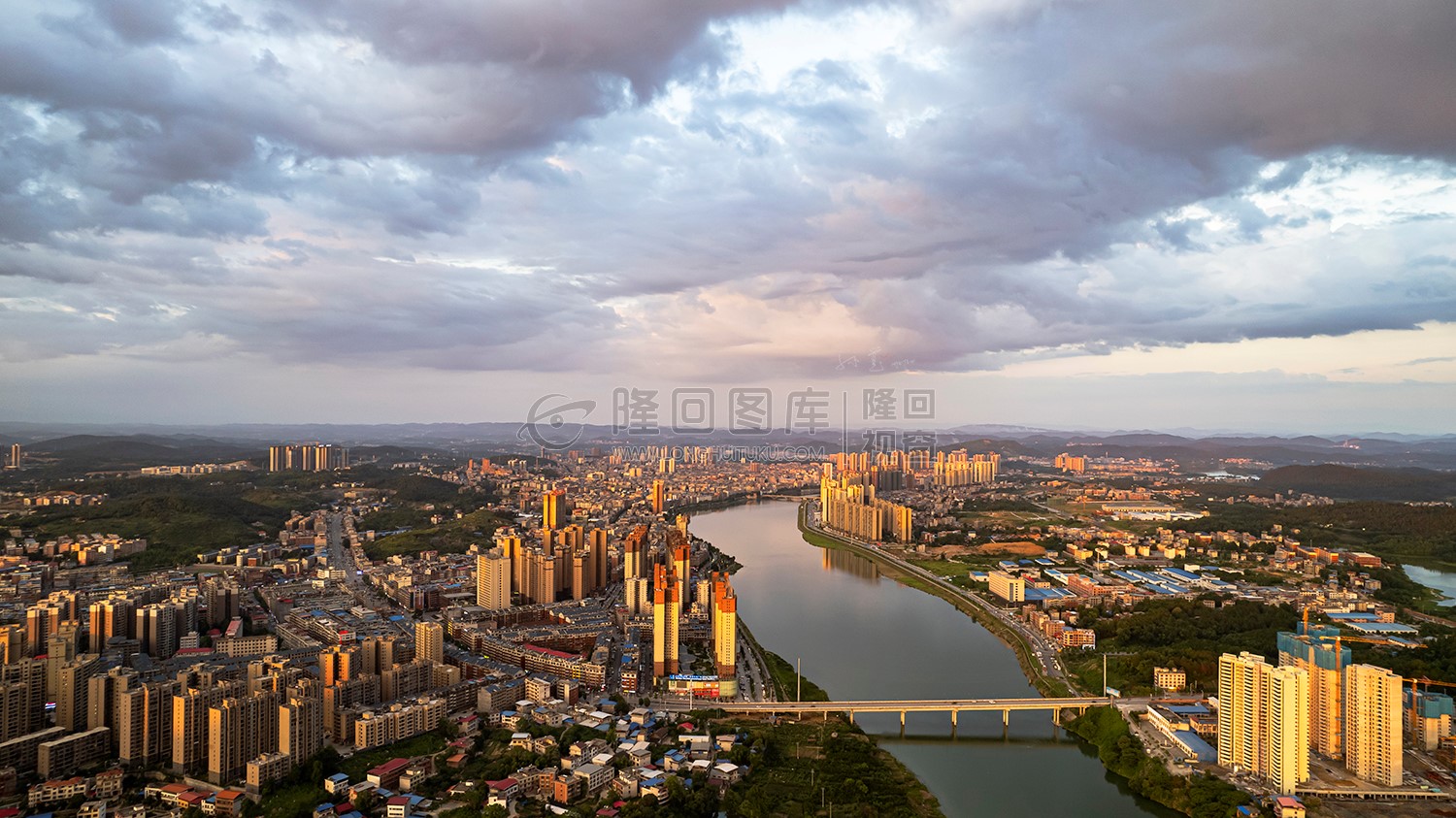 隆回全景航拍，县城全景