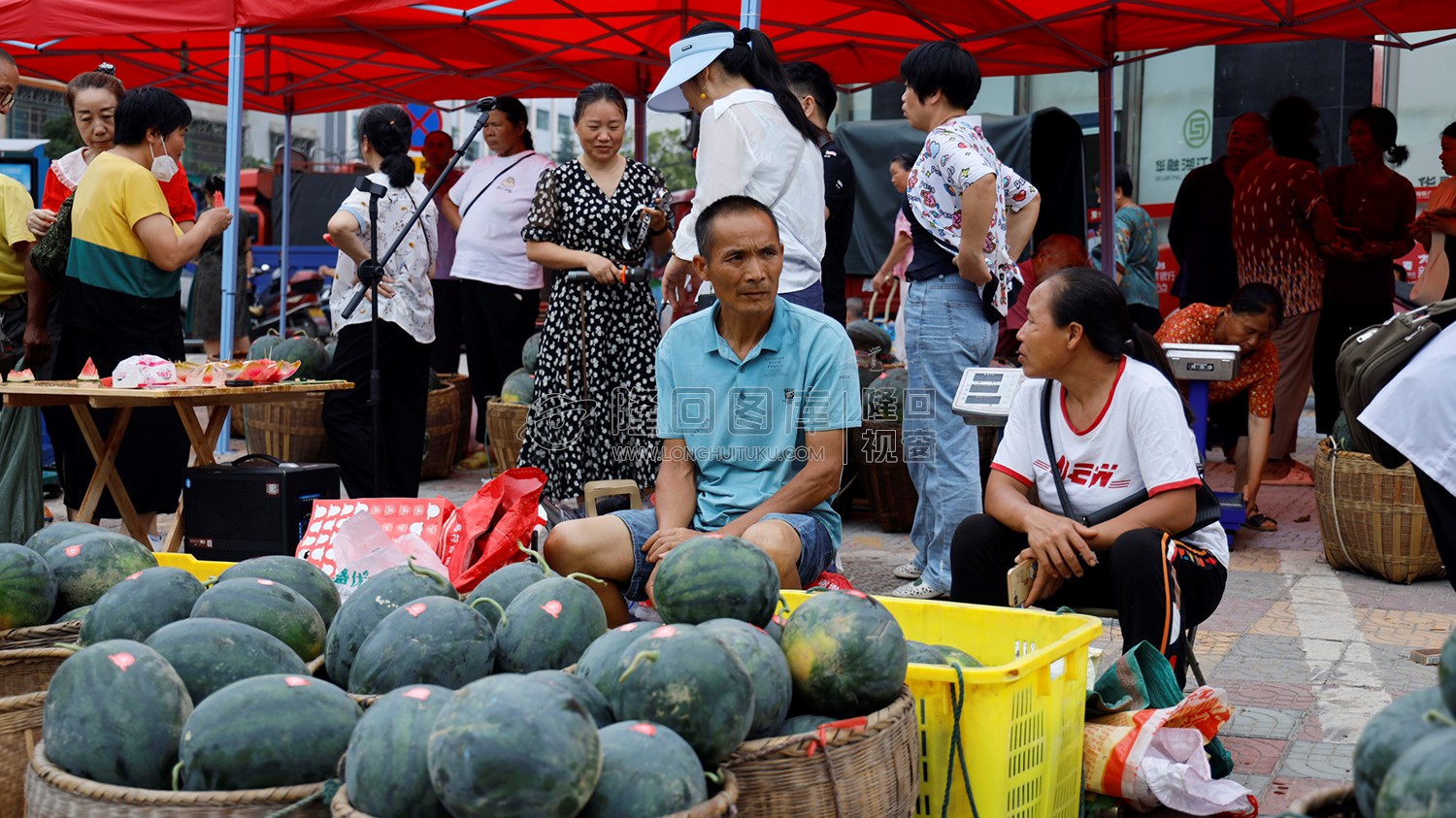 北山镇大院西瓜展销会
