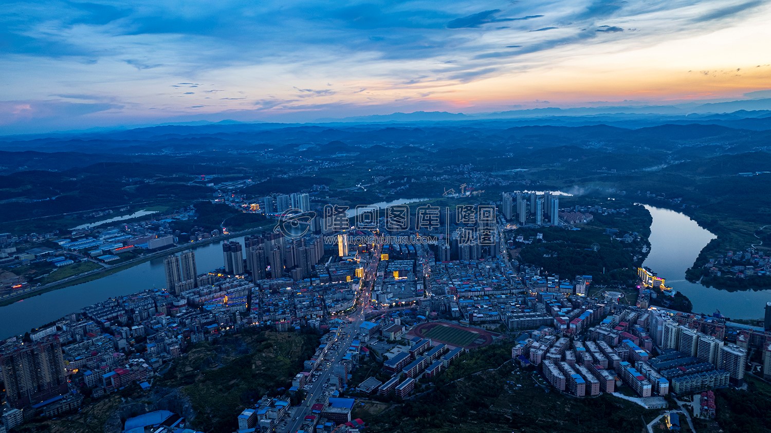 隆回城西总站区域日落场景
