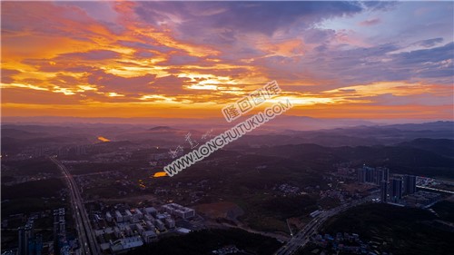 隆回县城火烧云夕阳日落美景