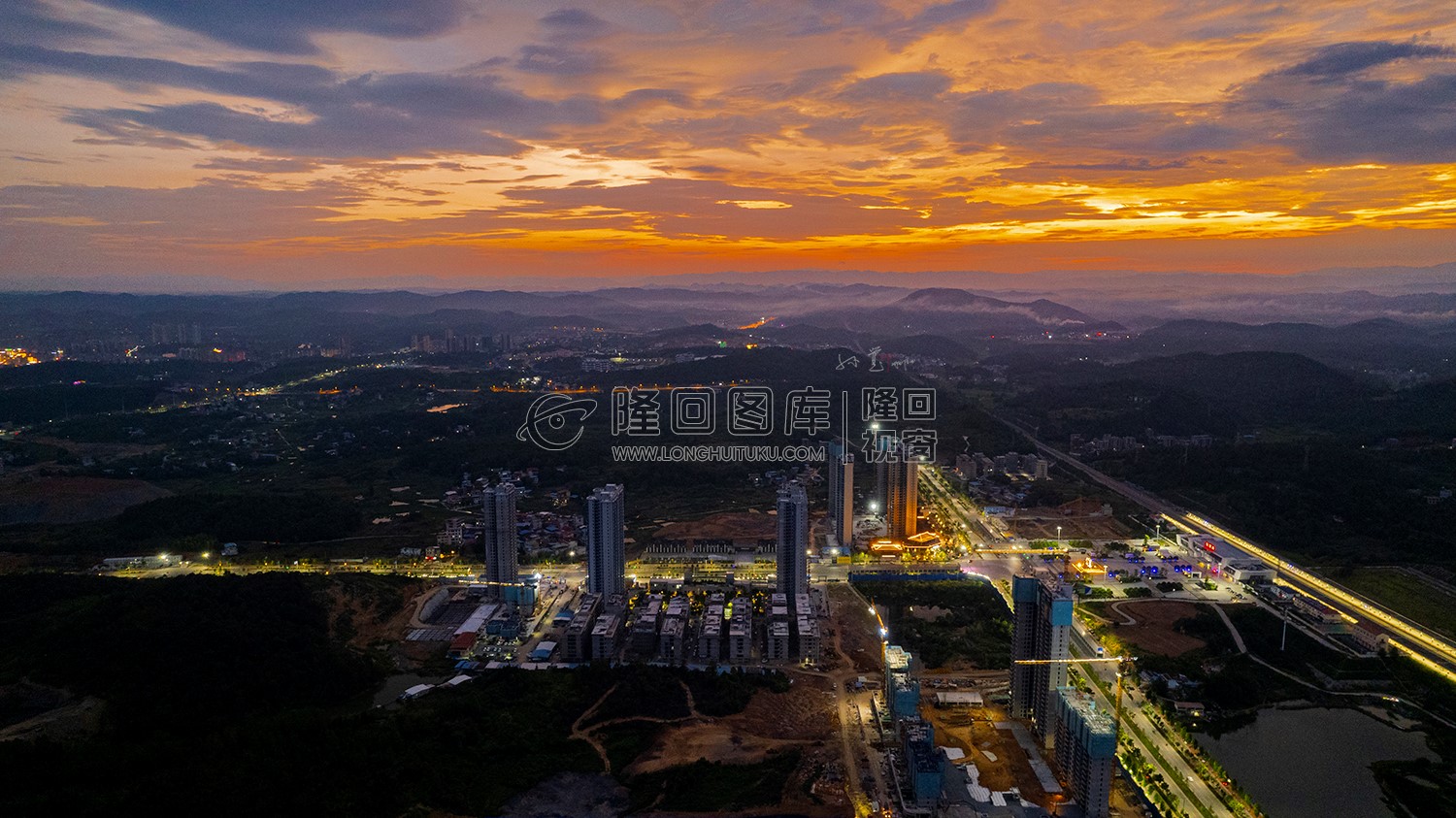 隆回县城火烧云夕阳日落美景
