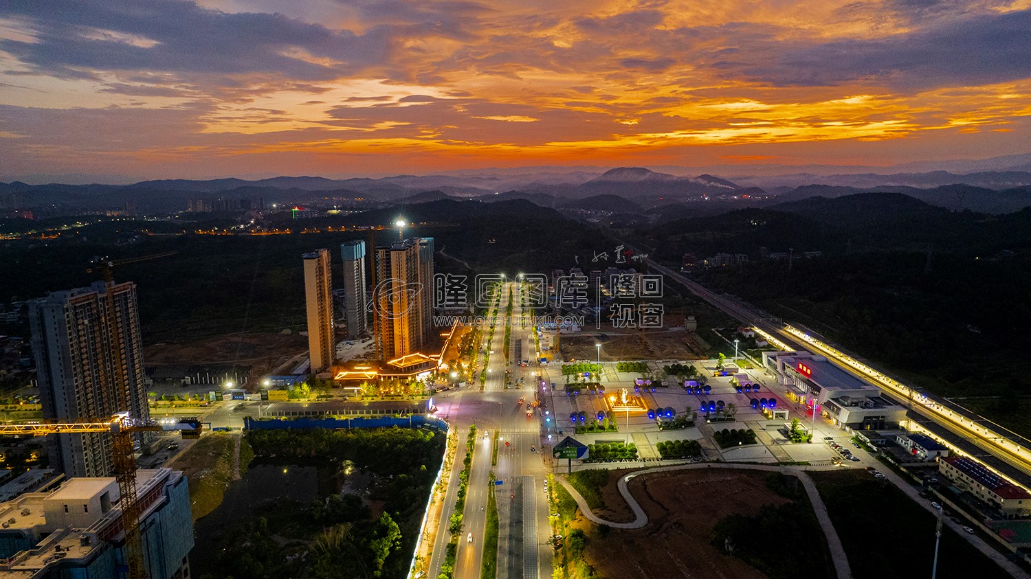 隆回县城火烧云夕阳日落美景