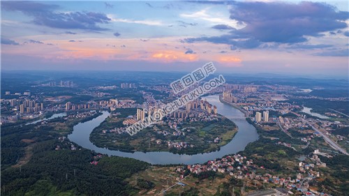 隆回城西看县城全景