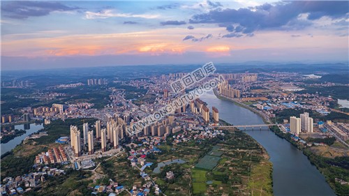 隆回城西看县城全景