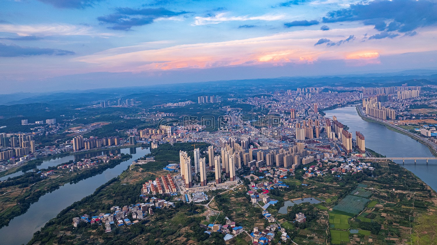 隆回城西看县城全景