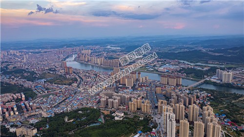 隆回城西看县城全景