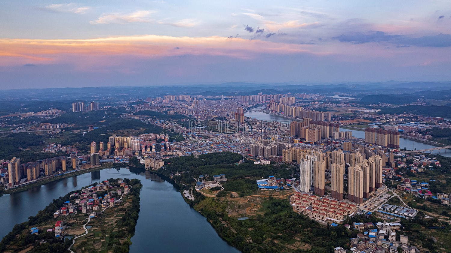 隆回城西看县城全景