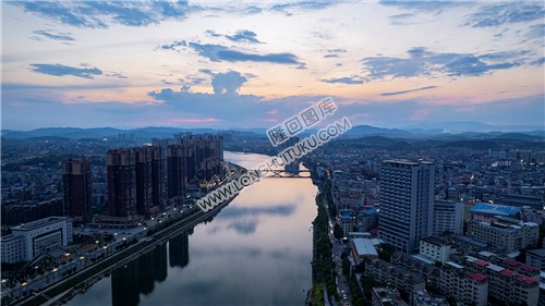 赧水河畔的隆回人民医院