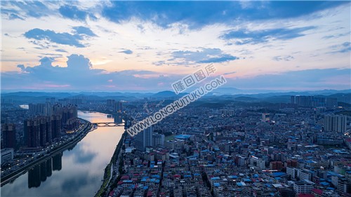 赧水河畔的隆回人民医院