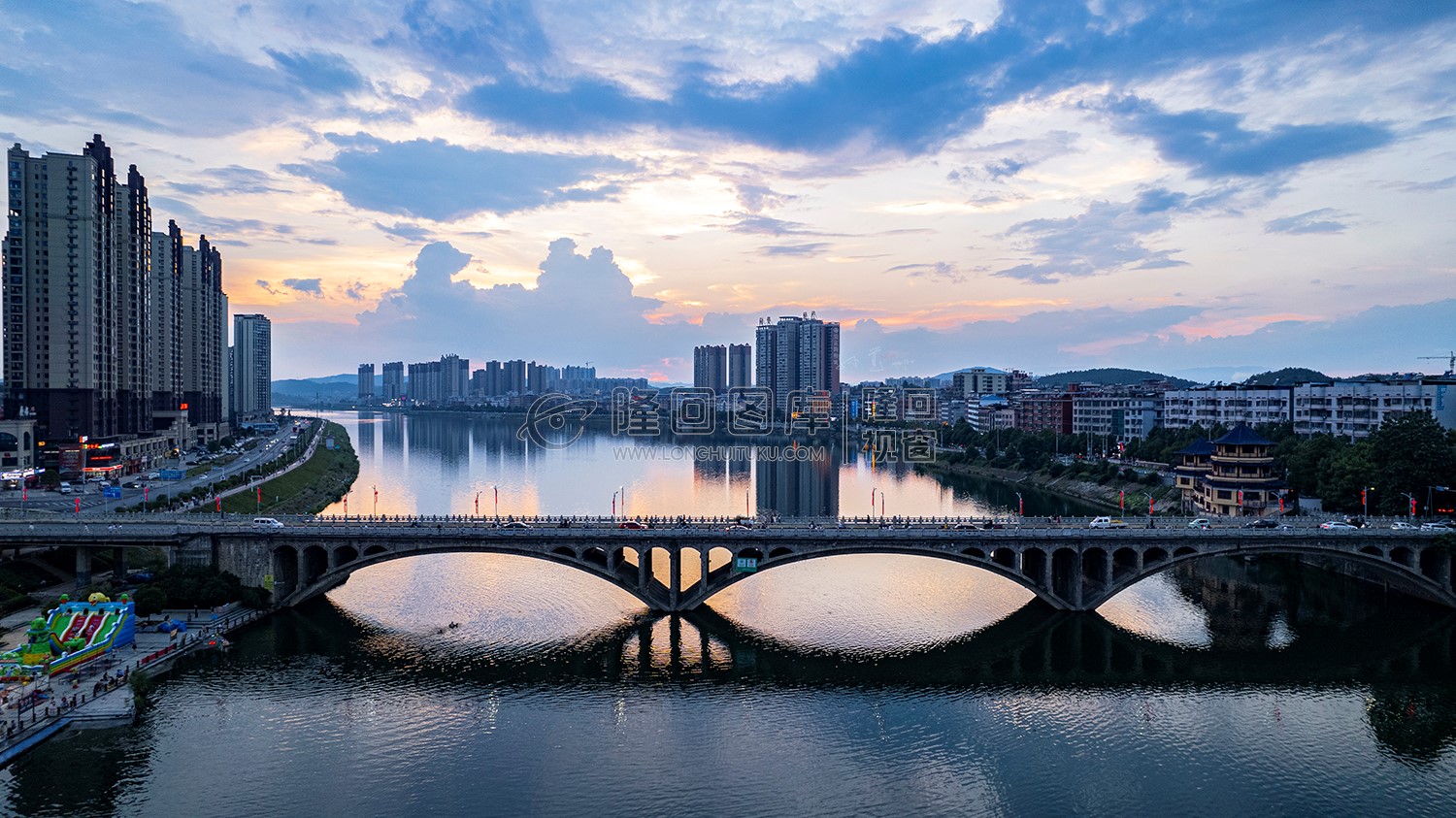 隆回大桥河岸落日风景