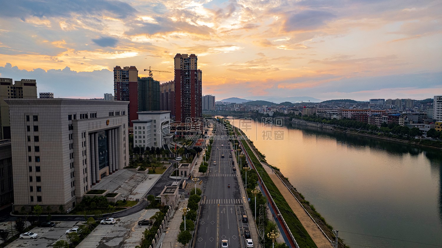 隆回大桥河岸落日风景