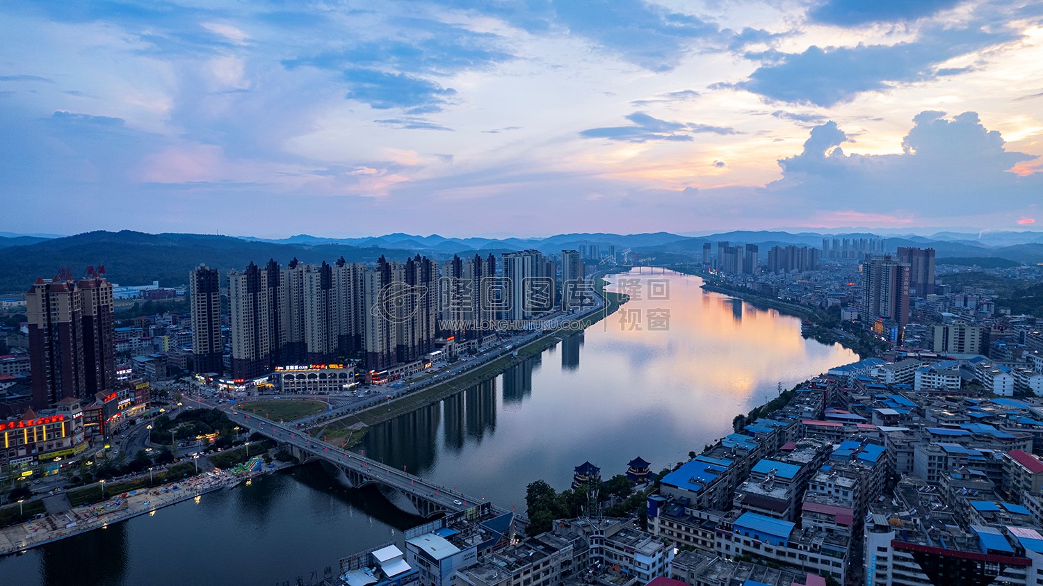 隆回大桥河岸落日风景