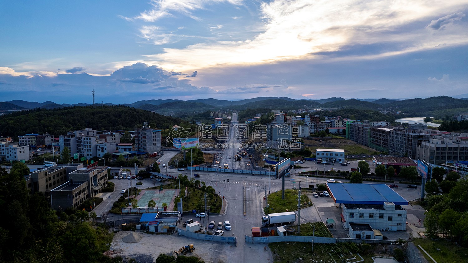 隆回环城南路，修建中
