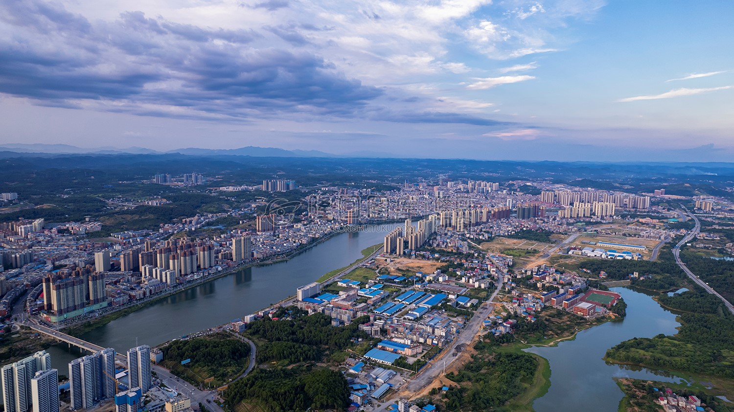 隆回环城南路，修建中
