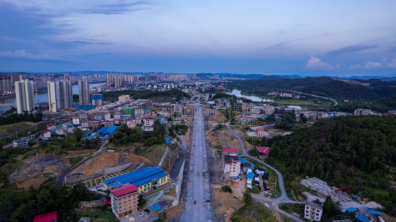 隆回环城南路，修建中
