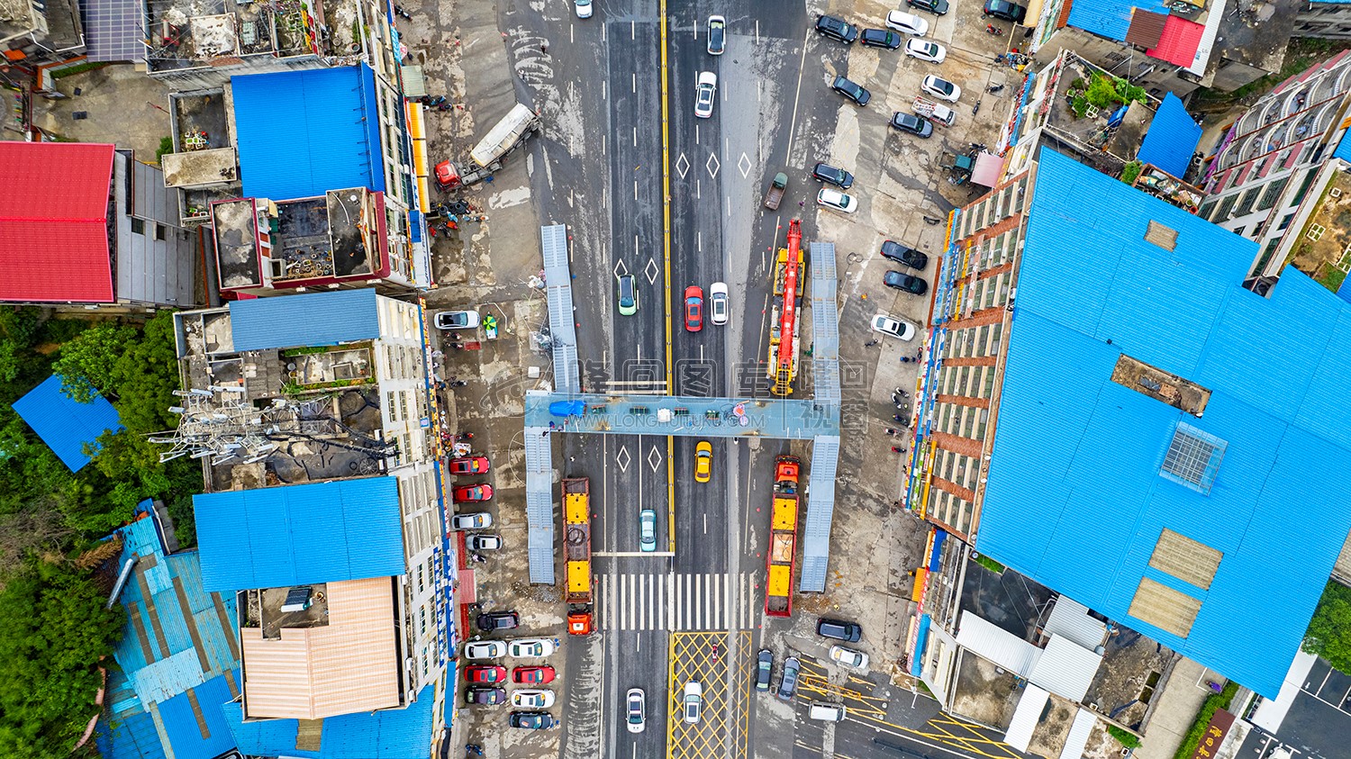 隆回九龙学校人行天桥