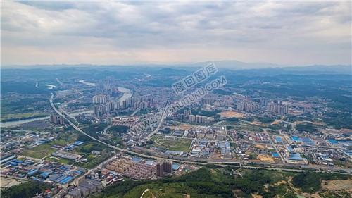 罗家大岭看隆回县城全景