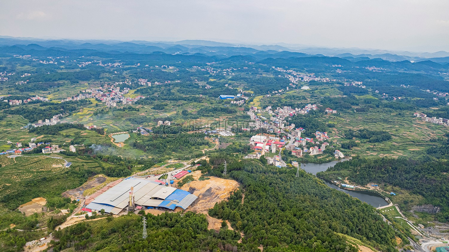 罗家大岭看隆回县城全景