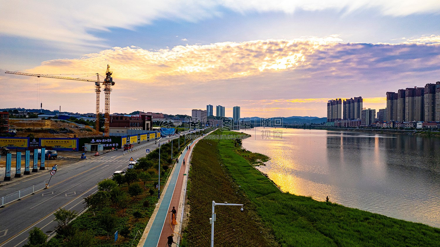 建设中的滨江新城