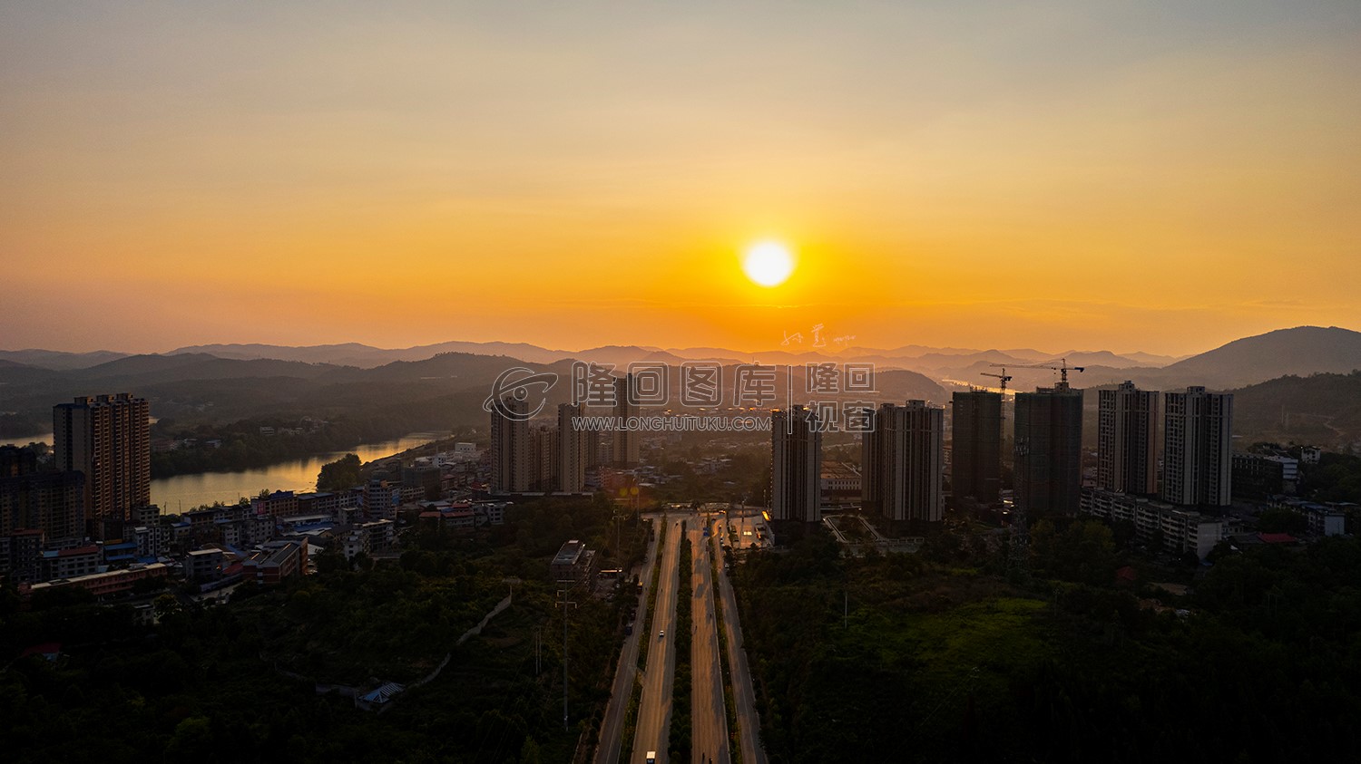 隆回县城夕阳风光