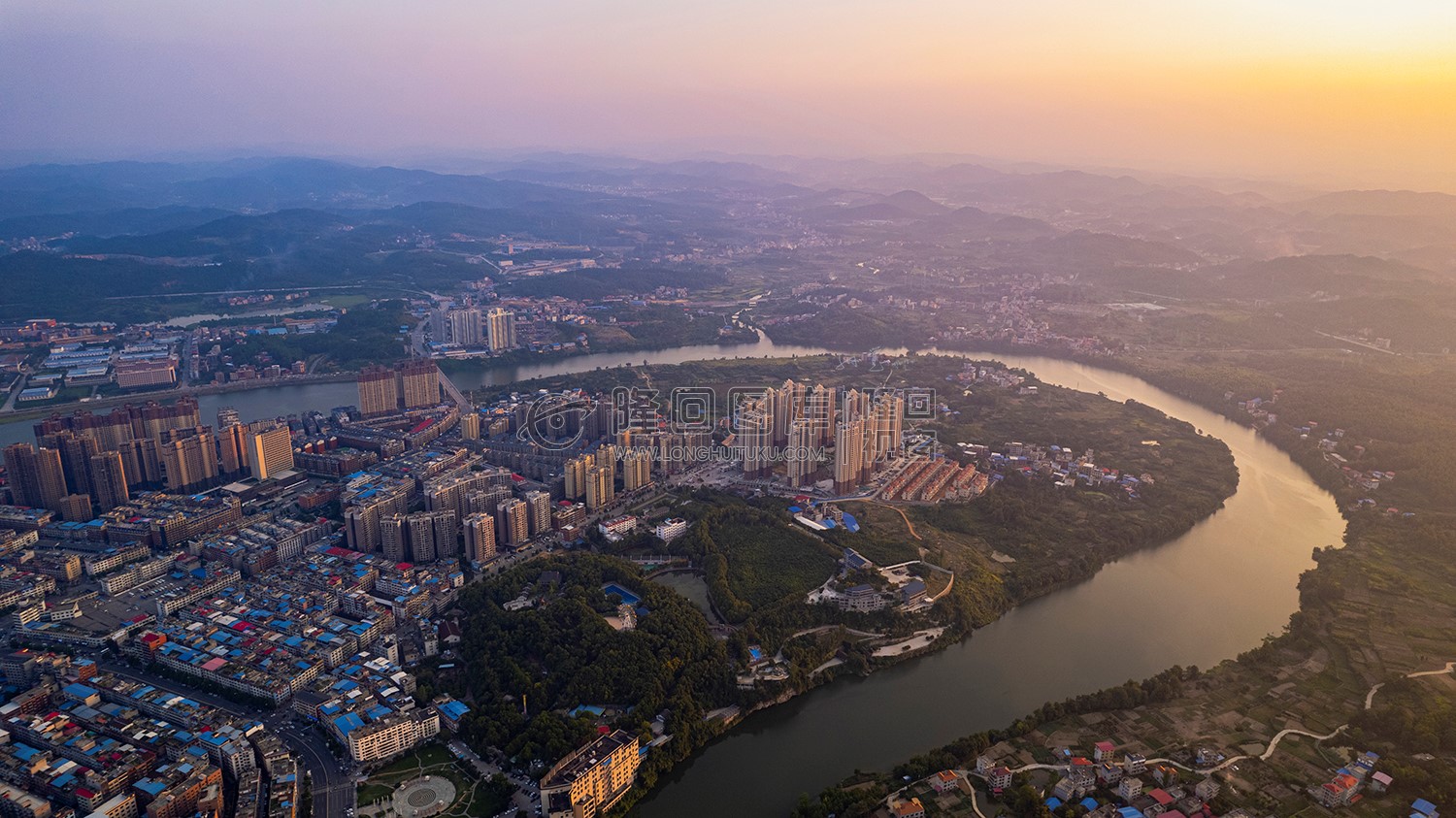 隆回县城夕阳风光
