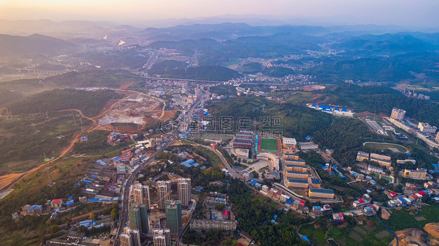 隆回县城夕阳风光